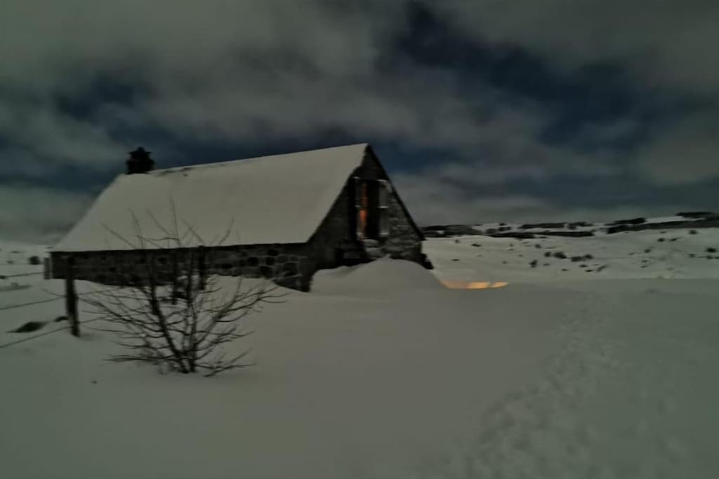 Buron Coeur D'Aubrac Villa Marchastel  ภายนอก รูปภาพ