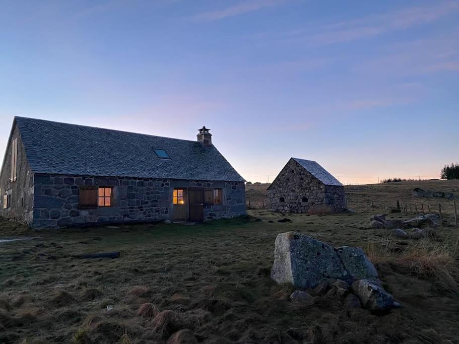 Buron Coeur D'Aubrac Villa Marchastel  ภายนอก รูปภาพ
